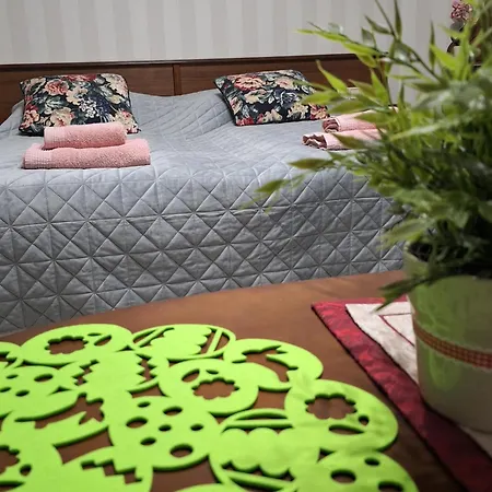 305 Metrow Do Morza Apartmán *