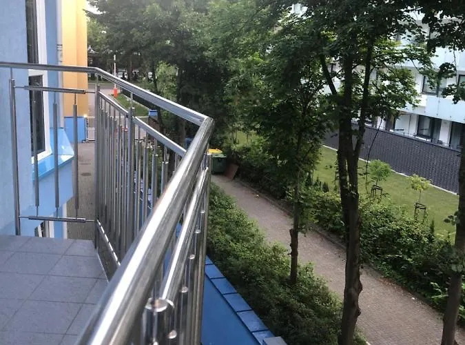 305 Metrow Do Morza Apartmán *